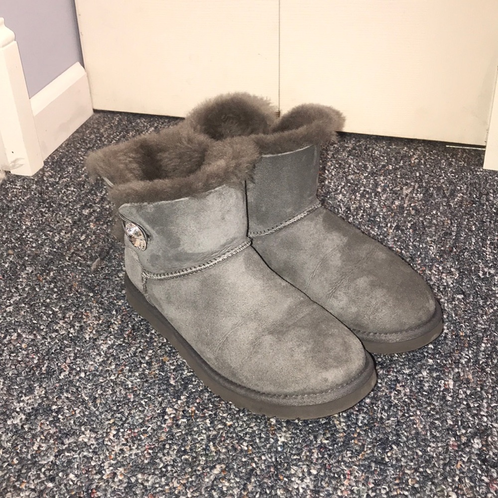 Mini bailey button bling uggs